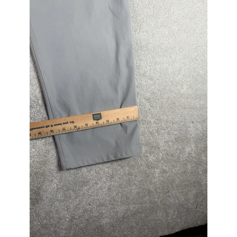 Lululemon Men's ABC Light Ice Gray Pants Classic 5 Pockets Size 40x32 Lm5adfs